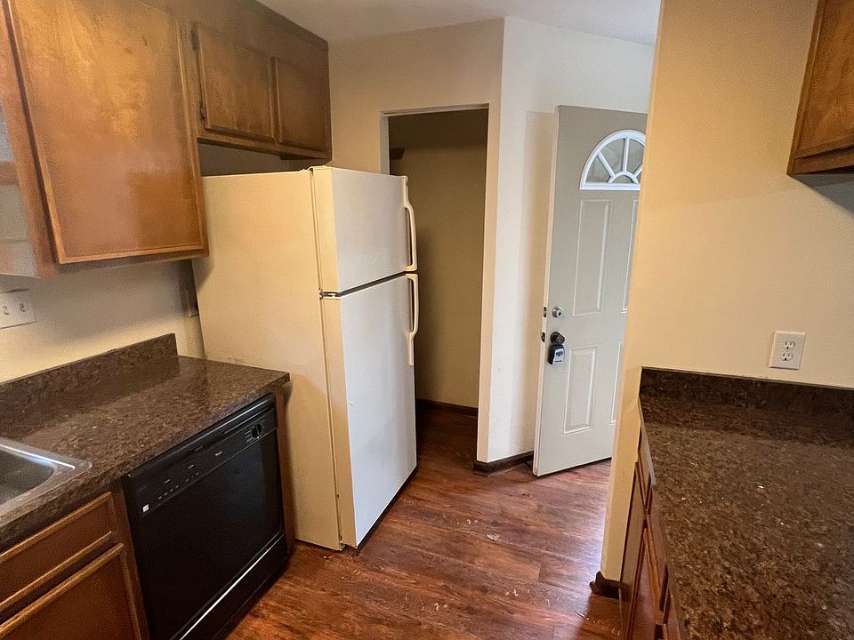 1st image of 1233 Cross Creek Cir APT A