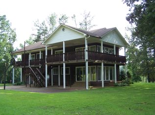 250 Dickson Ln, Lexington, TN 38351