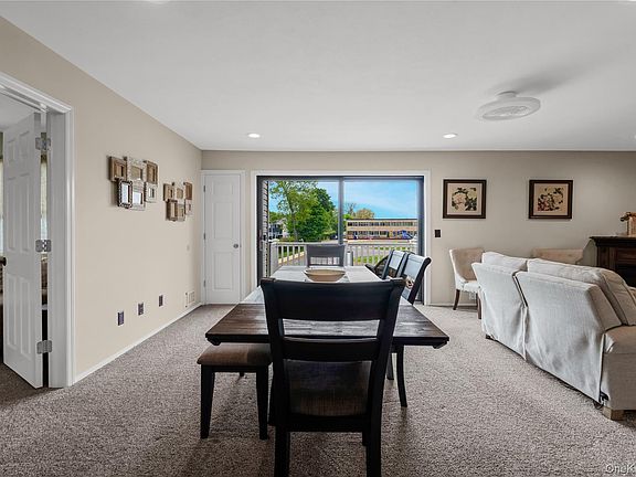4th image of 41 Cambridge Drive W