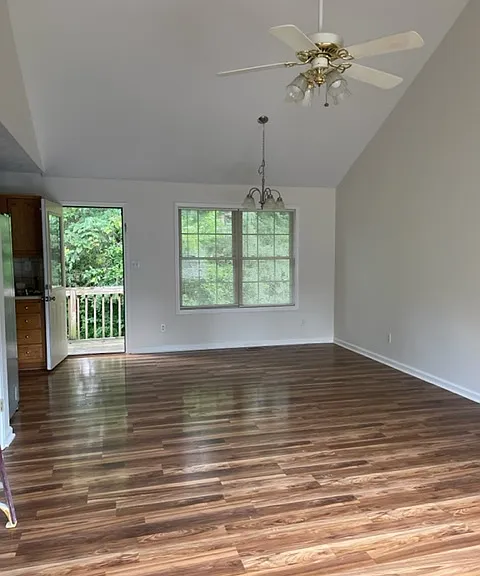 533 Hidden Hills Way — Photo 3