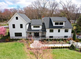 72 Wheatley Rd, Old Westbury, NY 11568