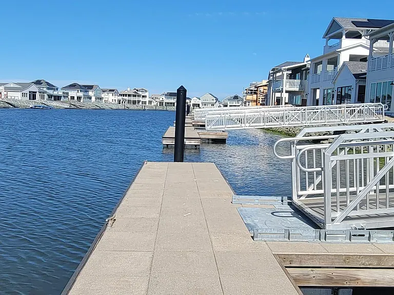 325 Navigators Pl — Photo 25