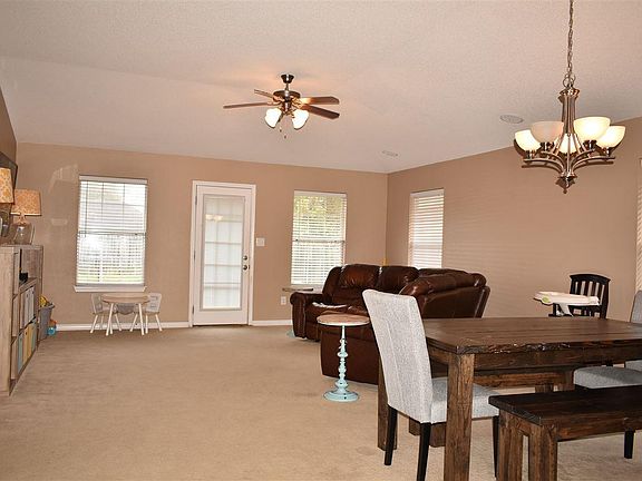 2nd image of 10490 Millbrook Dr