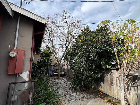 5th image of 4308 Alum Rock Ave