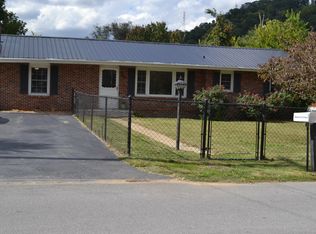 807 N Sycamore St, Elizabethton, TN 37643