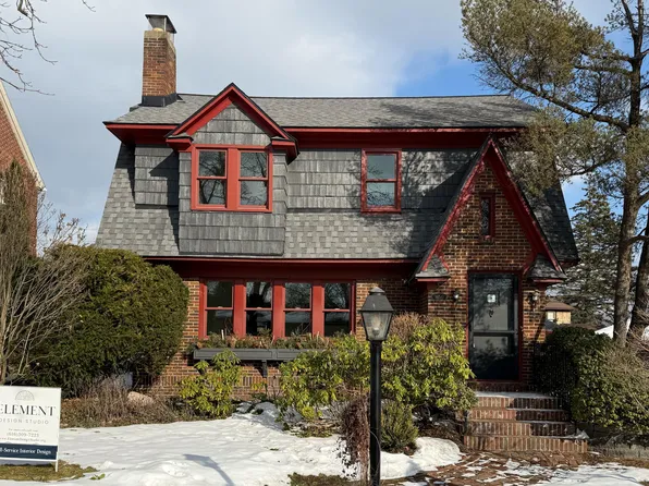 1150 E Chippewa Dr SE, Grand Rapids, MI 49506