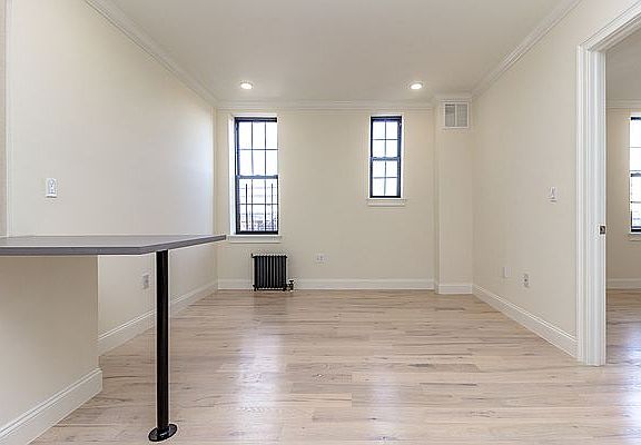 4th image of 946 Bushwick Ave #118