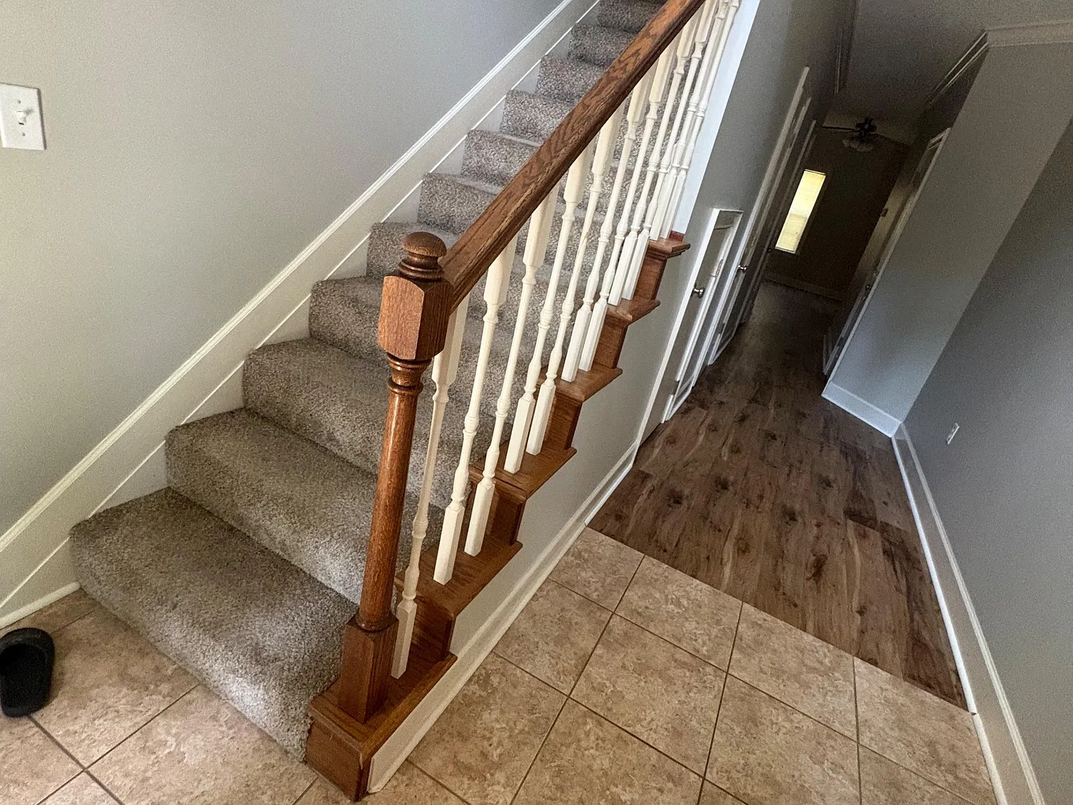 4 bed, 2.5 bath, 2000 sqft, $819 — Photo 2