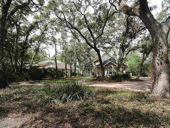 3rd image of 213 Golden Oaks Ln
