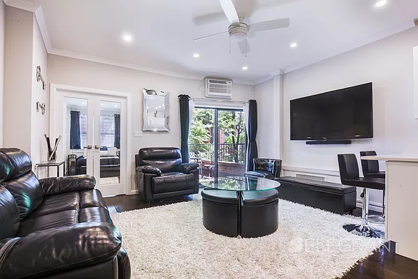 Sold by (Legacy) Elegran | media 1