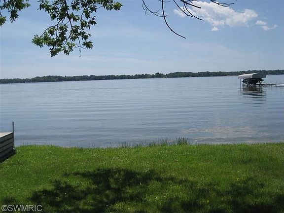 2nd image of 6109 W Lakeview Dr
