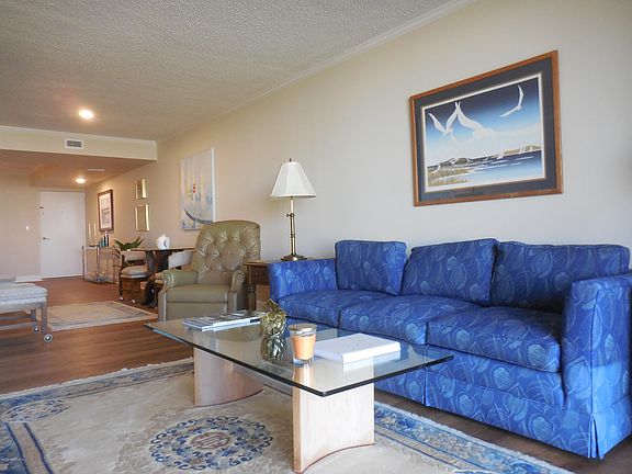 4th image of 2200 Ocean Dr #1D