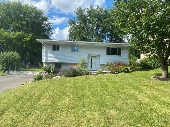 6 Salem Cir, Victor, NY 14564