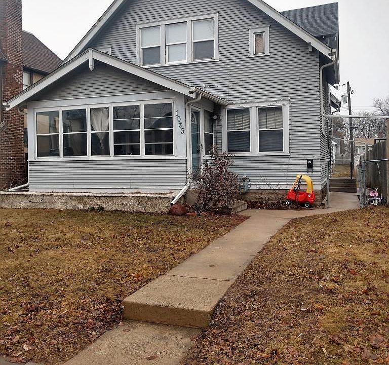 1st image of 1033 Hawthorne Ave E