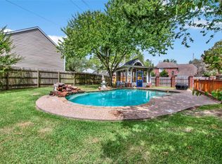 2902 Waterloo Rd, Pearland, TX 77581
