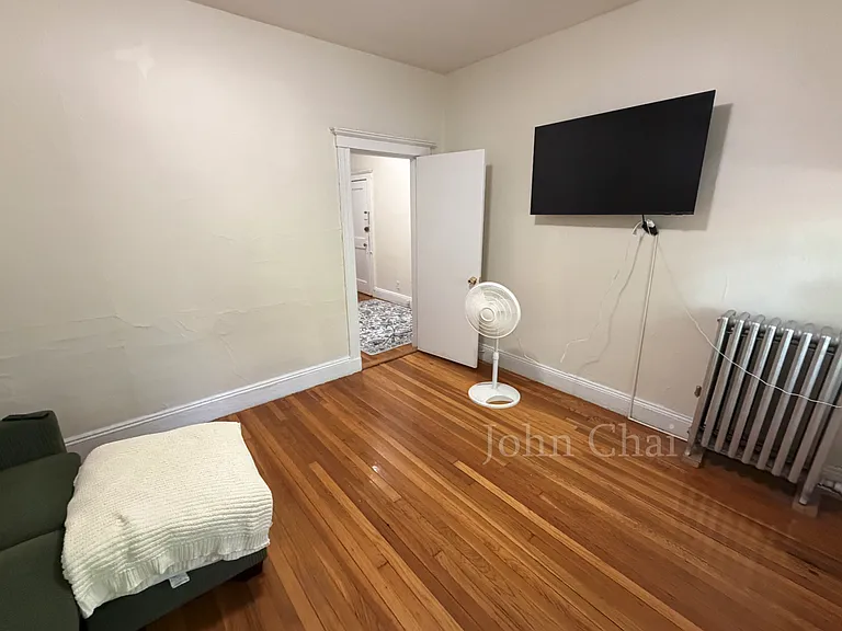 9 Egremont Rd #3 — Photo 3