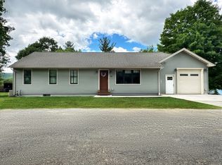 54 Fairview Ave, Russell, MA 01071