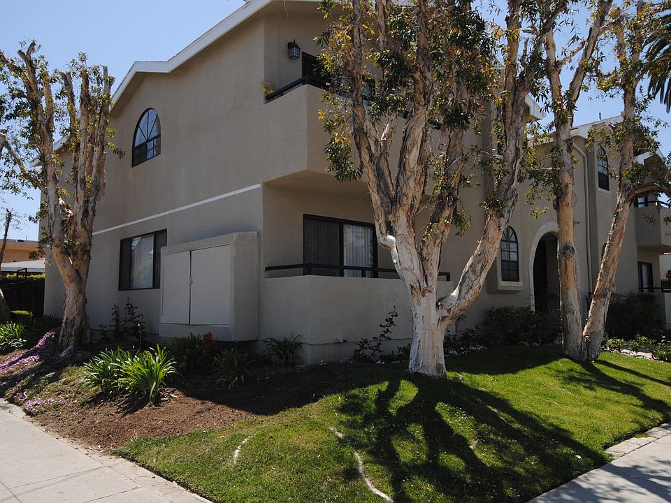 1st image of 4354 W 116th St #3