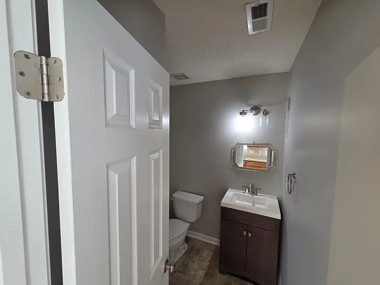 2708 Rozzelles Landing Dr — Photo 6
