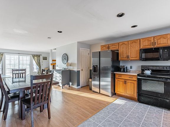 4th image of 1465 Hooksett Road #41