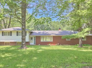 1906 Forestview Dr, Mahomet, IL