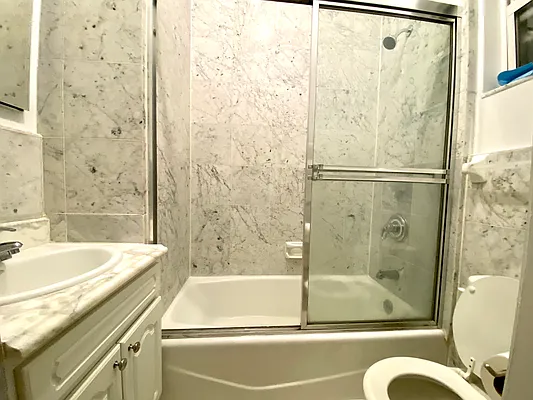 Rented by Nolita Group | media 18