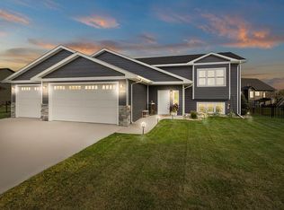1916 23rd St S, Brookings, SD 57006