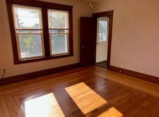 28 Chaplin St, Pawtucket, RI 02861