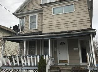 1387 Kossuth St, Bridgeport, CT 06608