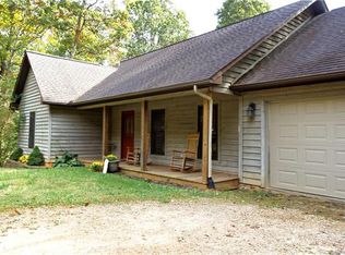 135 Acadia Pl, Waynesville, NC 28786