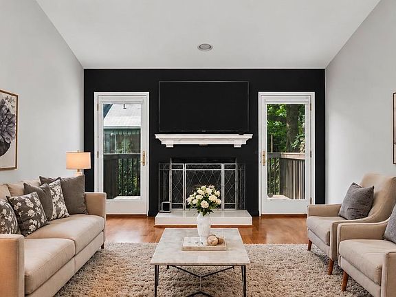 2nd image of 5477 Hanover Cir