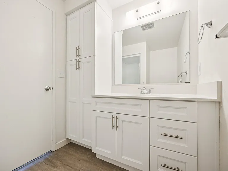 Village At Creekside Townhomes — Photo 34