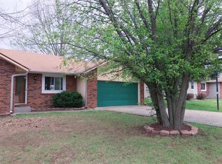 3227 W Village Ln, Springfield, MO 65807