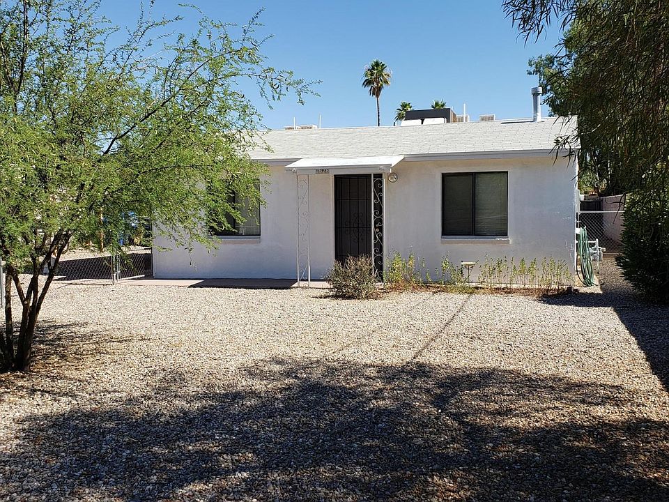 1st image of 3828 E Monte Vista Dr