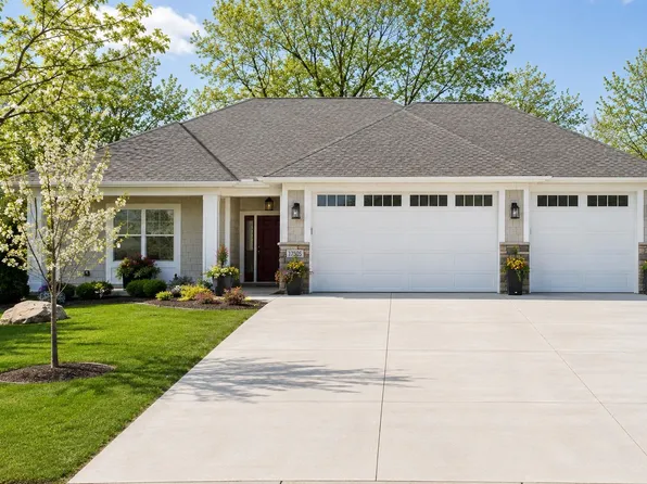 17505 47th Ave N, Plymouth, MN 55446