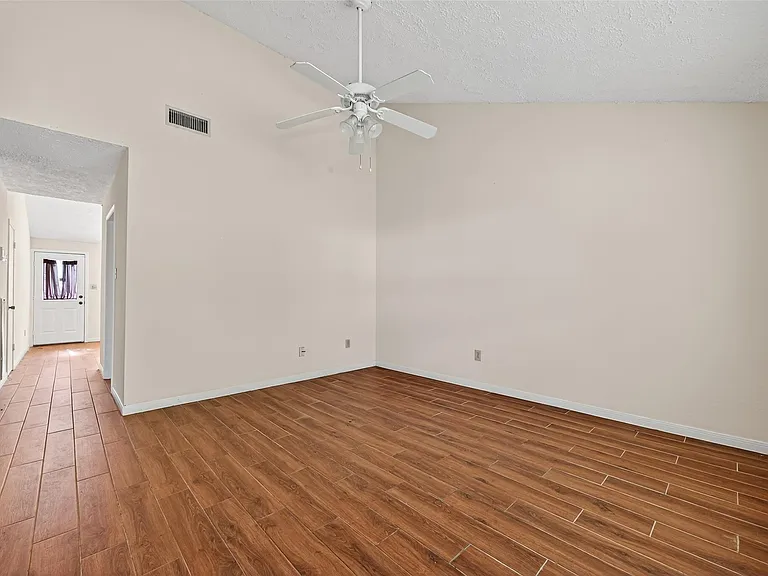 10913 Bexley Dr #913 — Photo 9