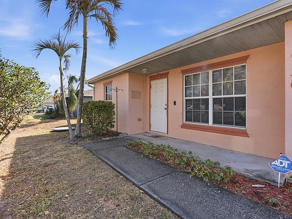 4th image of 726 SW Bond Road