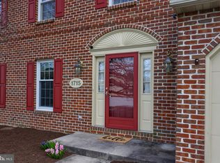 1715 Colony Dr, Wyomissing, PA 19610