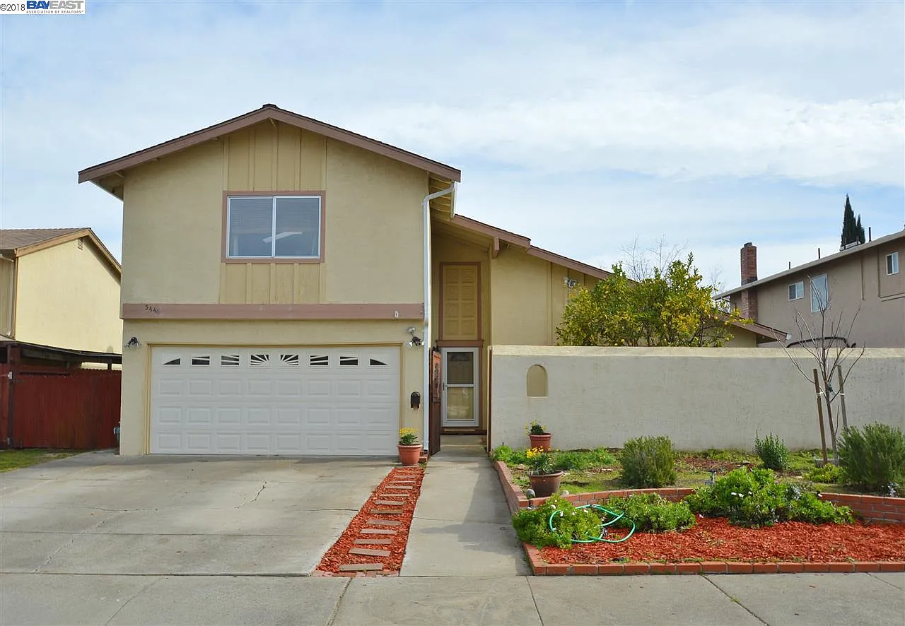 5446 Betty Cir photo 1