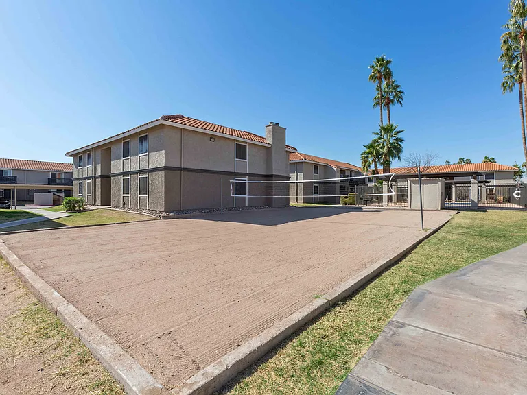 IMT Desert Palm Village — Photo 46