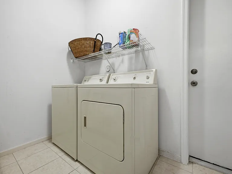 4378 Danielson Dr — Photo 30