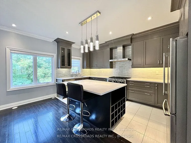 45 Plowman Ln — Photo 8