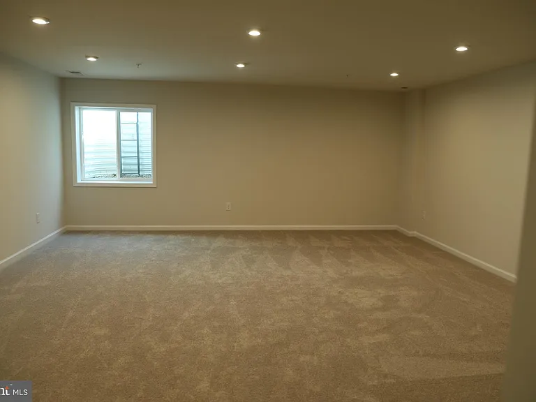 172 Mulberry Dr — Photo 13
