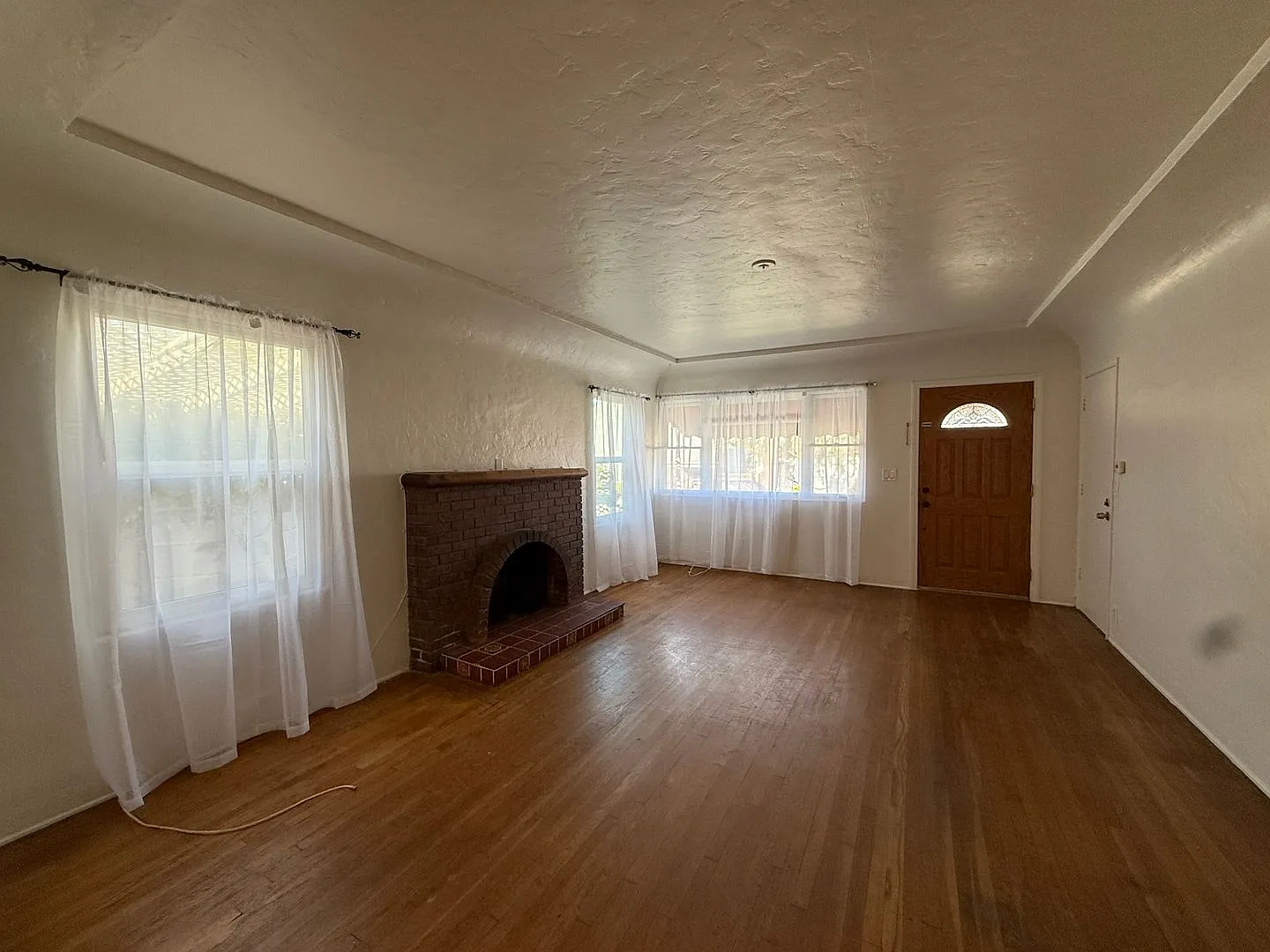 Charming 3-Bedroom Single-Family Home with Character & Private Yard — Photo 3
