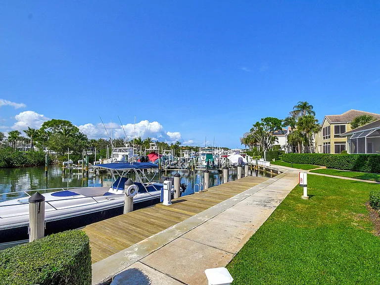 318 Oak Harbour Dr #318 — Photo 33