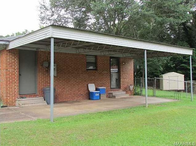 2nd image of 102 Magnolia Ct
