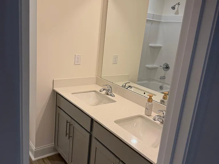 907 Kensley Grove Ln — Photo 11