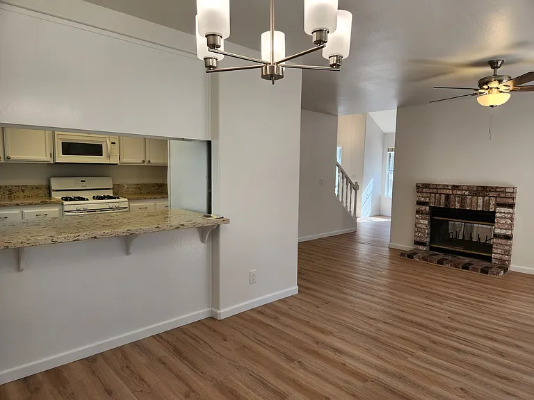 2179 Zinfandel Ave — Photo 12