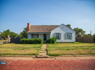 724 W Broadway Ave, Tulia, TX 79088