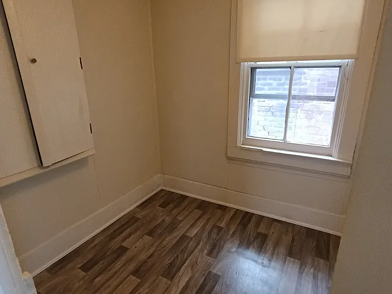 437 3rd St #2 — Photo 6